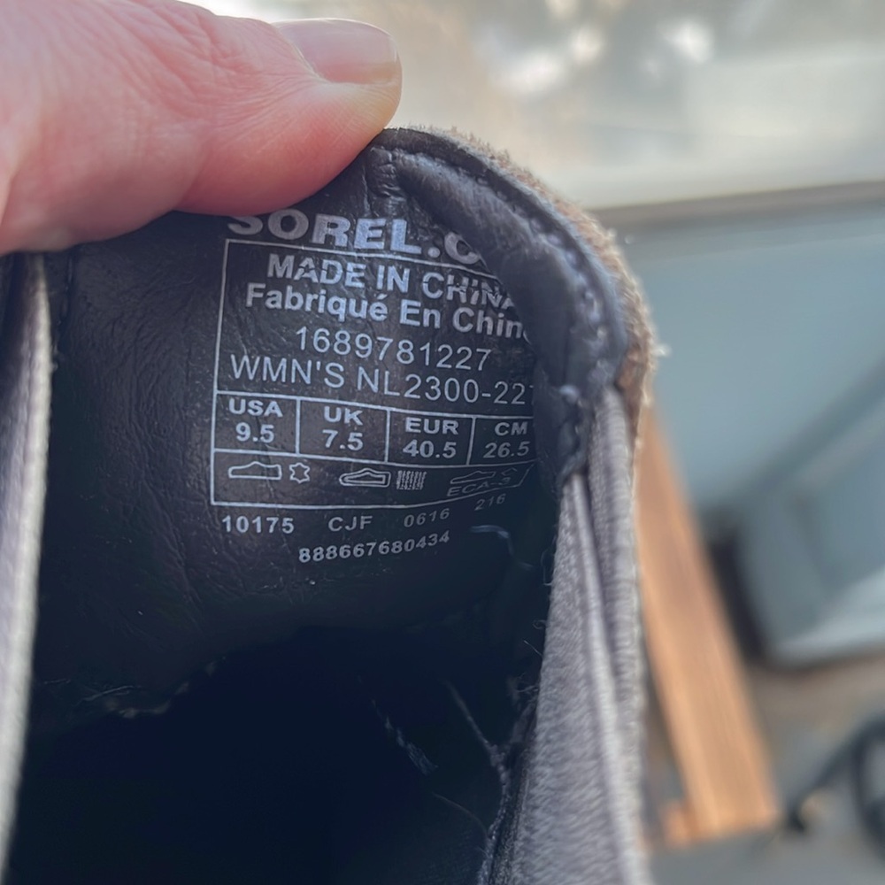 Sorel Addington Heeled Chelsea Boots Size 9 - Picture 10 of 14